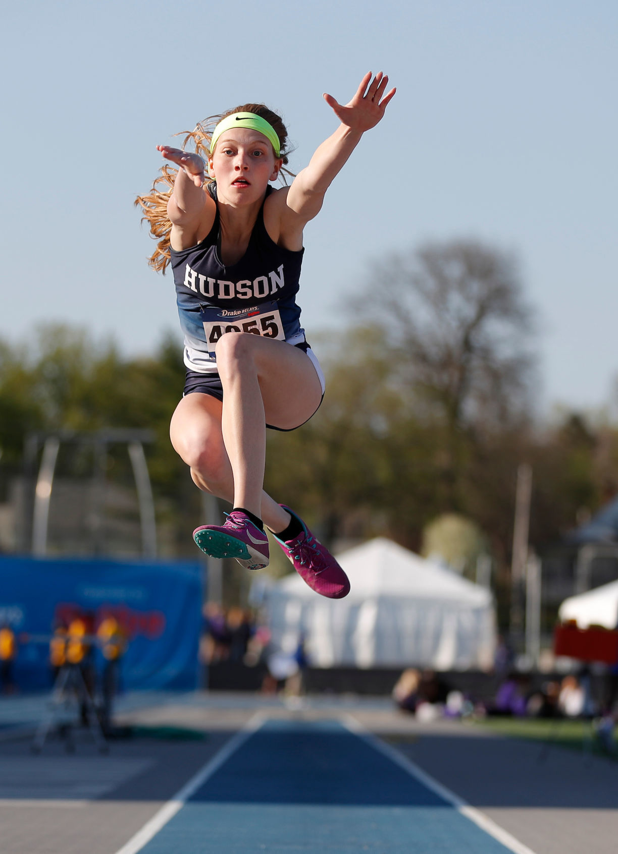 042518mp-DrakeRelays-girls-longjump-4